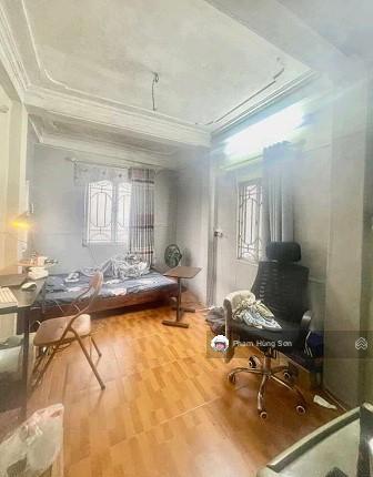 Tầm tiền hiếm lô góc 2 mặt thoáng 5 tầng dân xây sát phố trương định