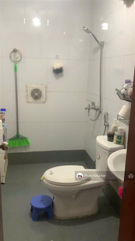 Tầm tiền hiếm  tầng đẹp  2 phòng ngủ  mặt đường cực xịn  nhà đẹp ở luôn!