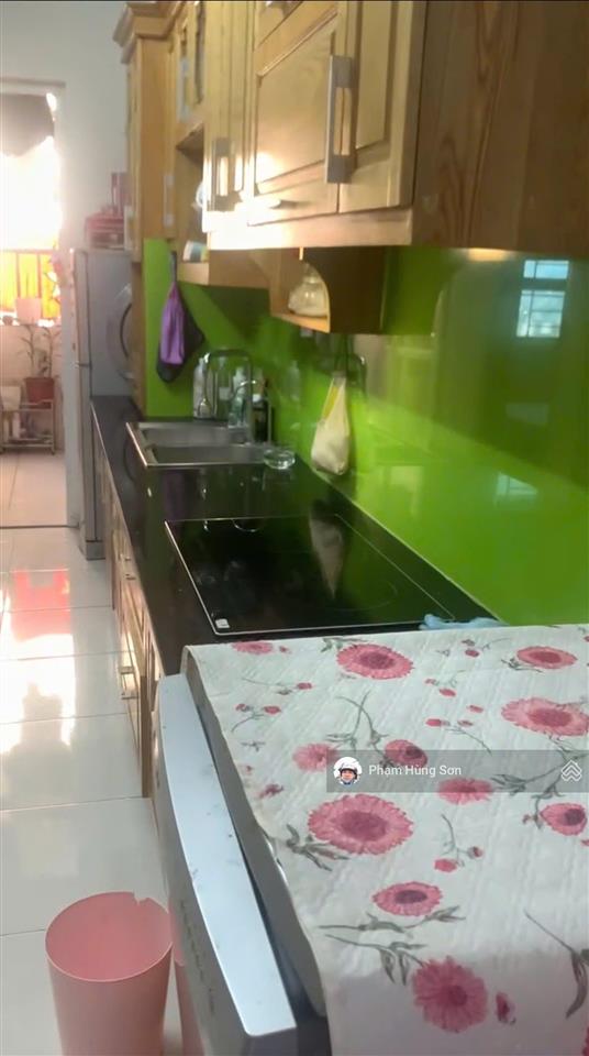 Tầm tiền hiếm  tầng đẹp  2 phòng ngủ  mặt đường cực xịn  nhà đẹp ở luôn!