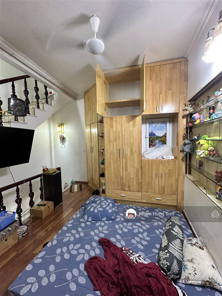 Bán nhà riêng tại đê la thành, 5,2 tỷ, 25m2, 4 tầng hàng hiếm giá tốt