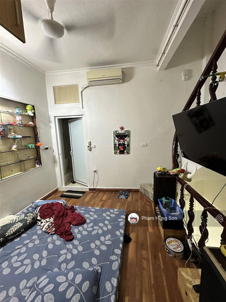 Bán nhà riêng tại đê la thành, 5,2 tỷ, 25m2, 4 tầng hàng hiếm giá tốt