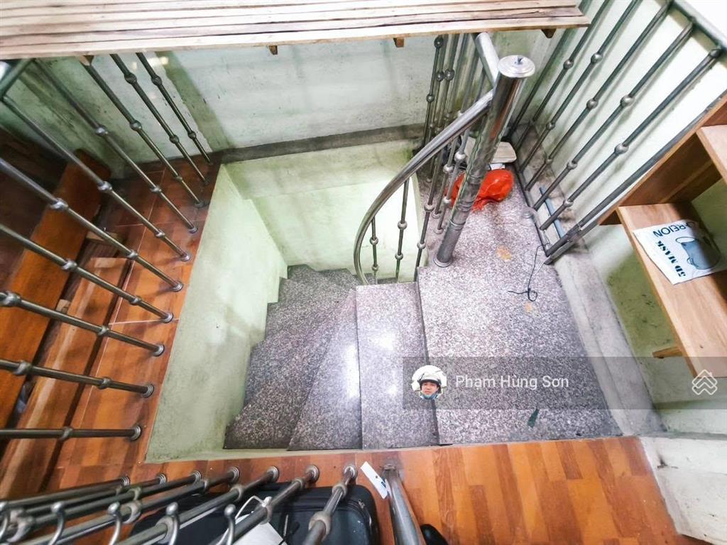 Tầm tiền hiếm  sổ riêng chính chủ lô góc 2 mặt thoáng 5 tầng dân xây