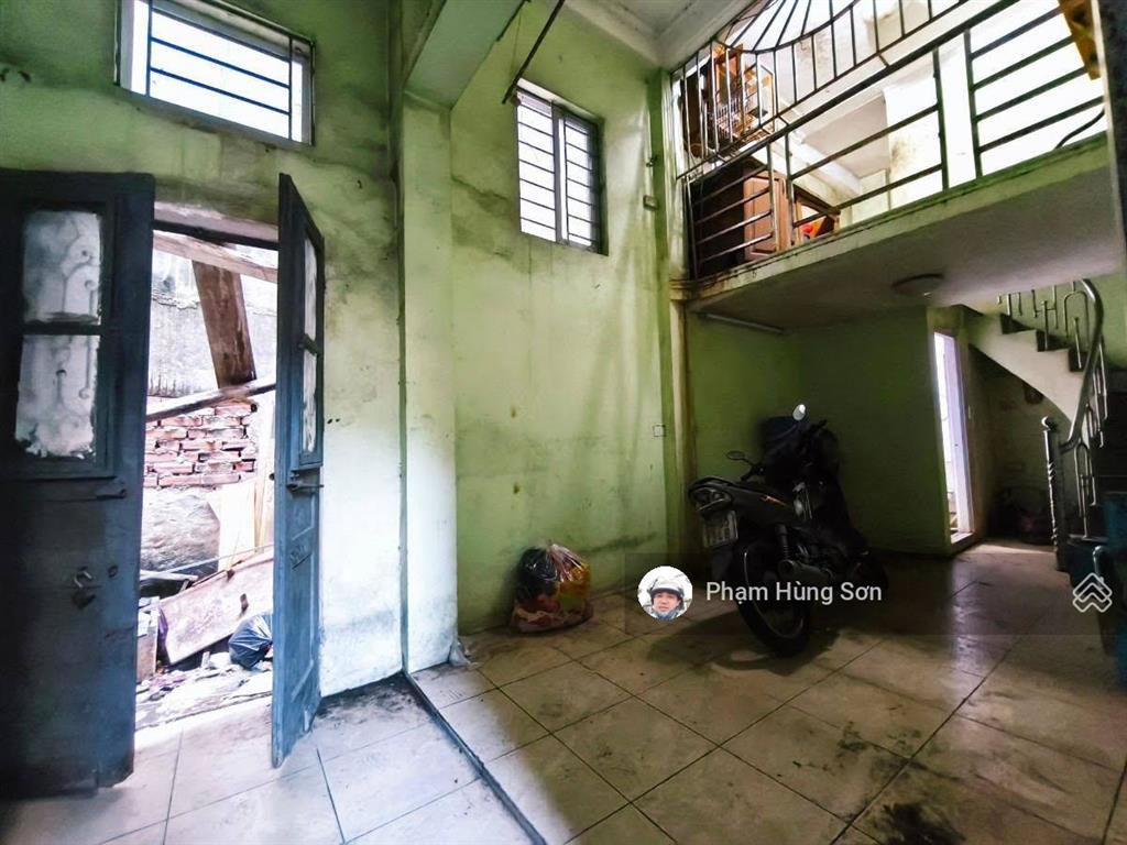 Tầm tiền hiếm  sổ riêng chính chủ lô góc 2 mặt thoáng 5 tầng dân xây