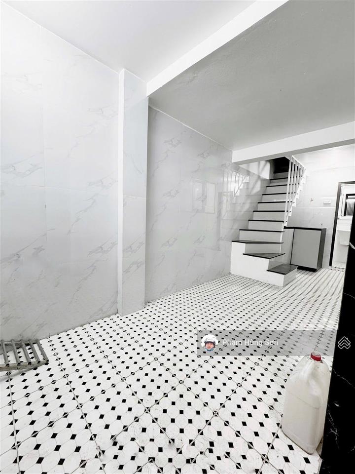 Bán gấp nhà tôn đức thắng  đống đa vị trí đỉnh  1 nhà ra phố 24m² chỉ 3.9 tỷ