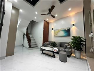 Bán nr phố tôn đức thắng, 5,2 tỷ, 33m2, bao đẹp, 3pn, 3wc