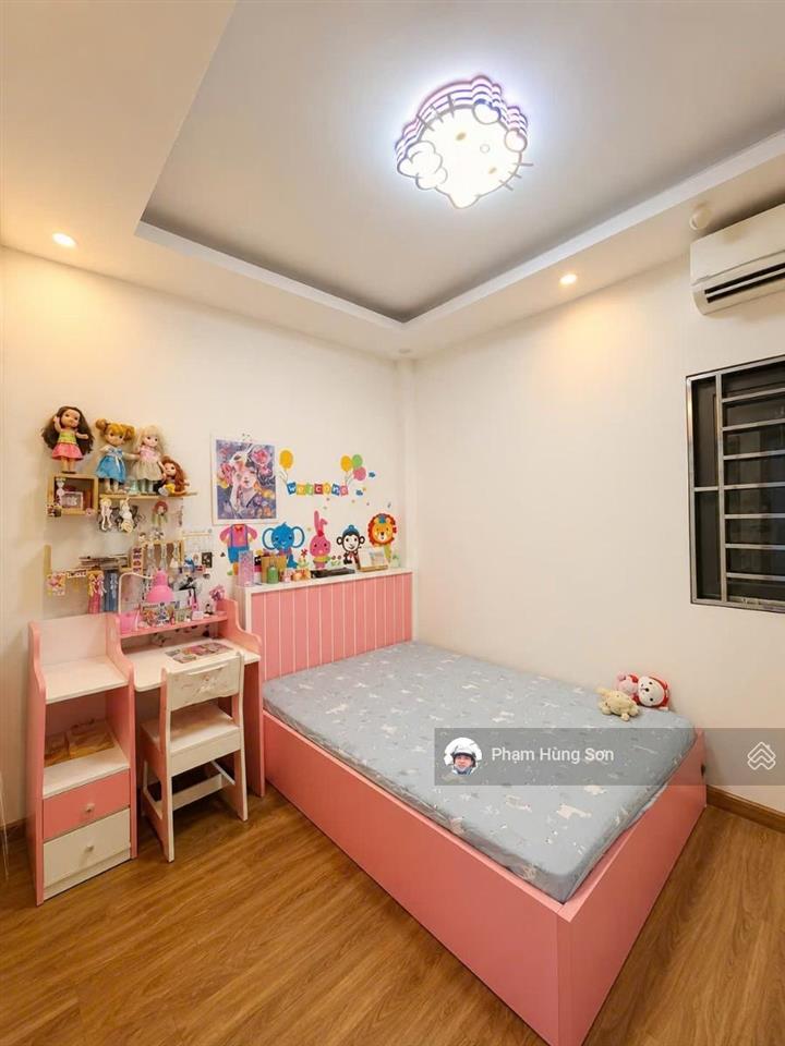 Bán gấp nhà quận thanh xuân, hà nội 6,9 tỷ, 40m2, 5 tầng, 4 ngủ, mặt tiền 3,4m.