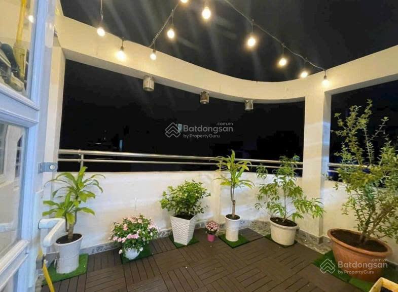 Hẻm xe hơi hồ thị kỷ quận 10  25m2 ngang 5m vuông  5 tầng hoàn công.