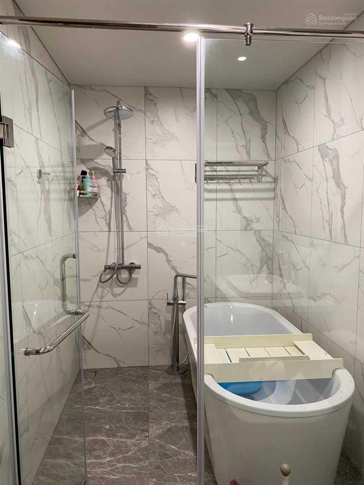 Cực rẻ, bán gấp căn hộ 112m2 view hồ tại the matrix one,  ngay 0975 226 ***