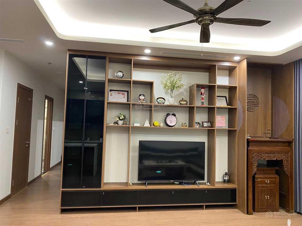 Cực rẻ, bán gấp căn hộ 112m2 view hồ tại the matrix one,  ngay 0975 226 ***