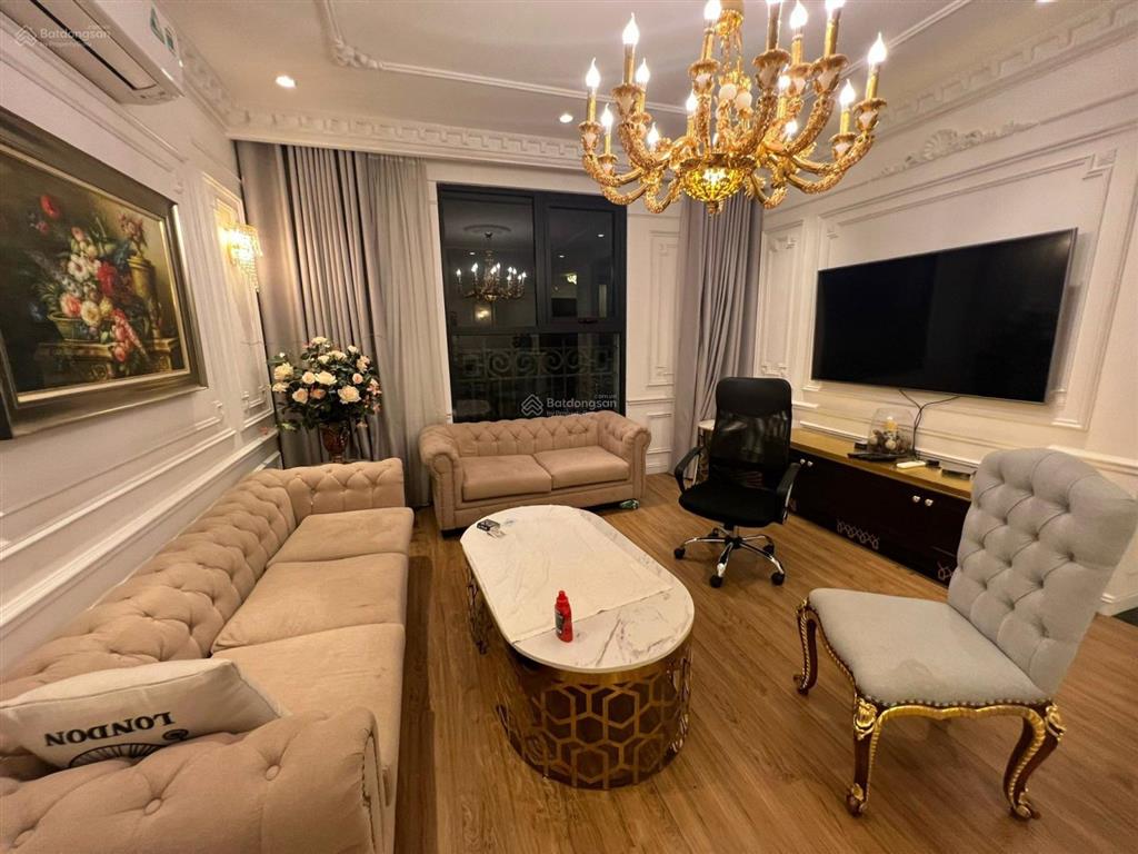 Cần bán gấp căn hộ 81m2 giá tốt tại ct8 the emerald đình thôn.  0975 226 ***