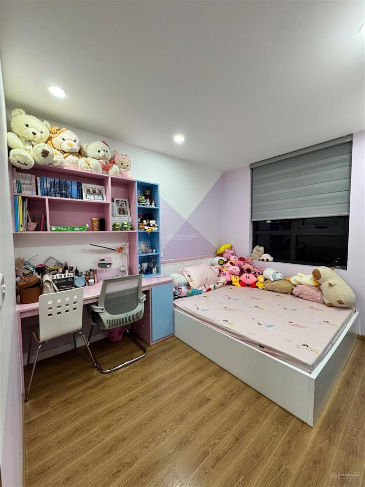Nhà tôi cần bán gấp căn hộ 70m2 full đồ như hình, rõ ràng giá tốt.  0975 226 ***