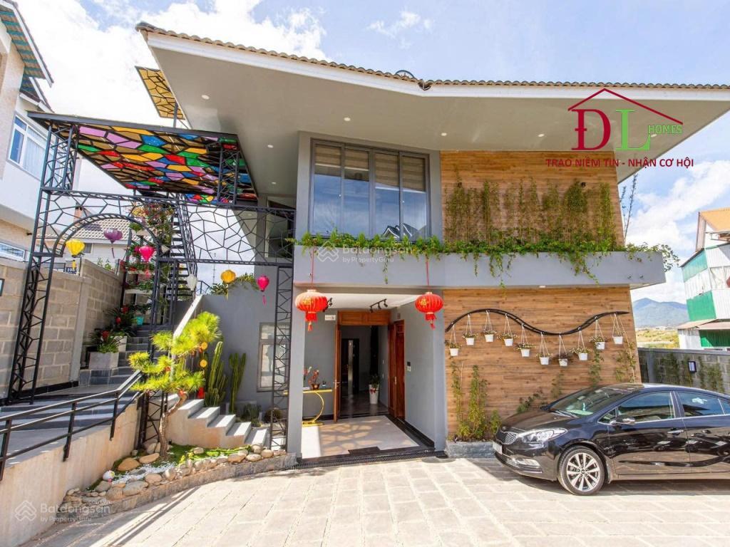 Bán biệt thự sân vườn đà lạt. diện tích lớn, giá mềm 18,5 tỷ