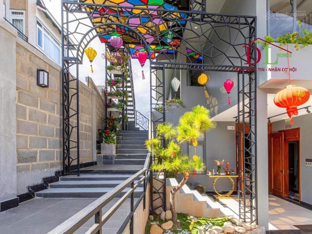 Bán biệt thự sân vườn đà lạt. diện tích lớn, giá mềm 18,5 tỷ