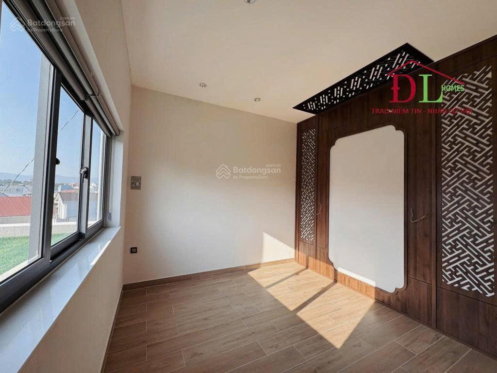 Căn villa bình yên với cảnh sắc nhẹ nhàng tại thi sách