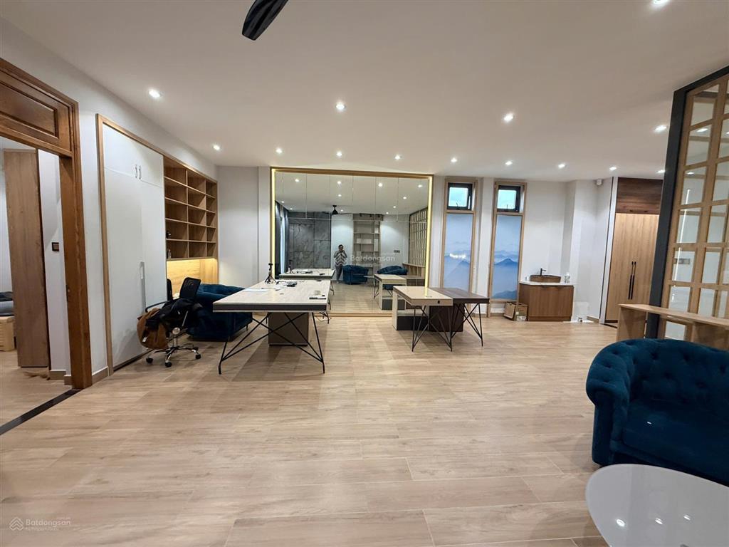 Căn villa bình yên với cảnh sắc nhẹ nhàng tại thi sách