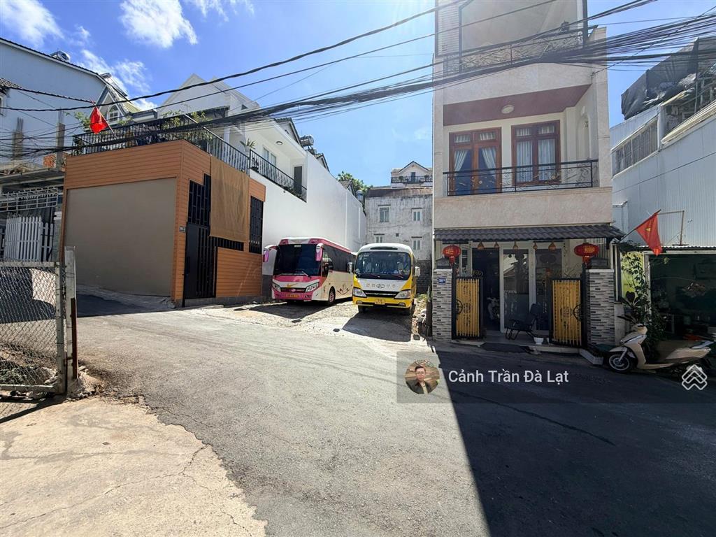 Lô đất ngay trung tâm đường phan đình phùng. xe cây 32 chỗ vào tận nơi