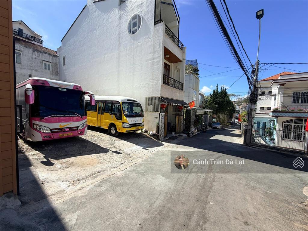 Lô đất ngay trung tâm đường phan đình phùng. xe cây 32 chỗ vào tận nơi