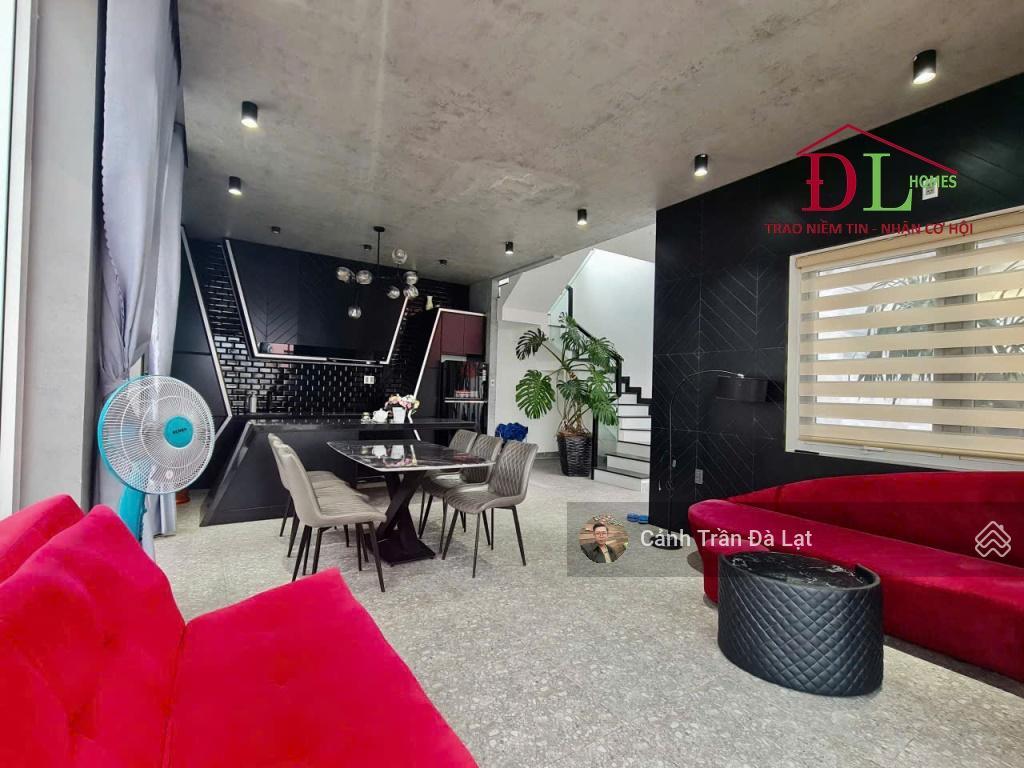 Biệt thự có hồ bơi, 5 phòng ngủ tại nam hồ. có thể vận hành ngay