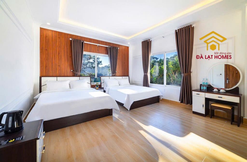 Khách sạn 2 mặt tiền đường trước sau, vị trí trung tâm. 588m2