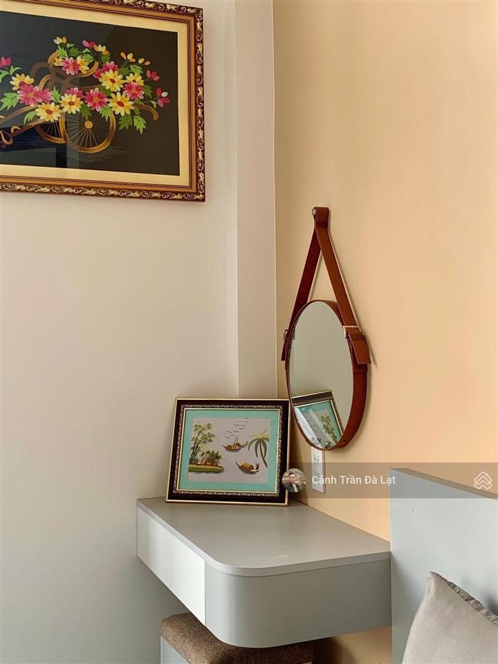 Villa mới vào vận hành ngay, với 272m có 5 phòng ngủ. lượng khách có sẵn khá đều.