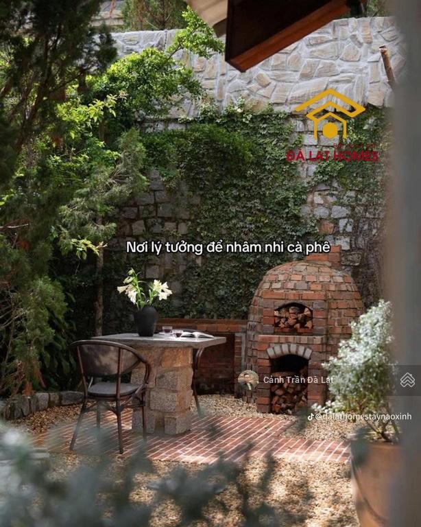 Villa mặt tiền hoàng hoa thám, sở hữu thế thoải dốc, view giá trị.