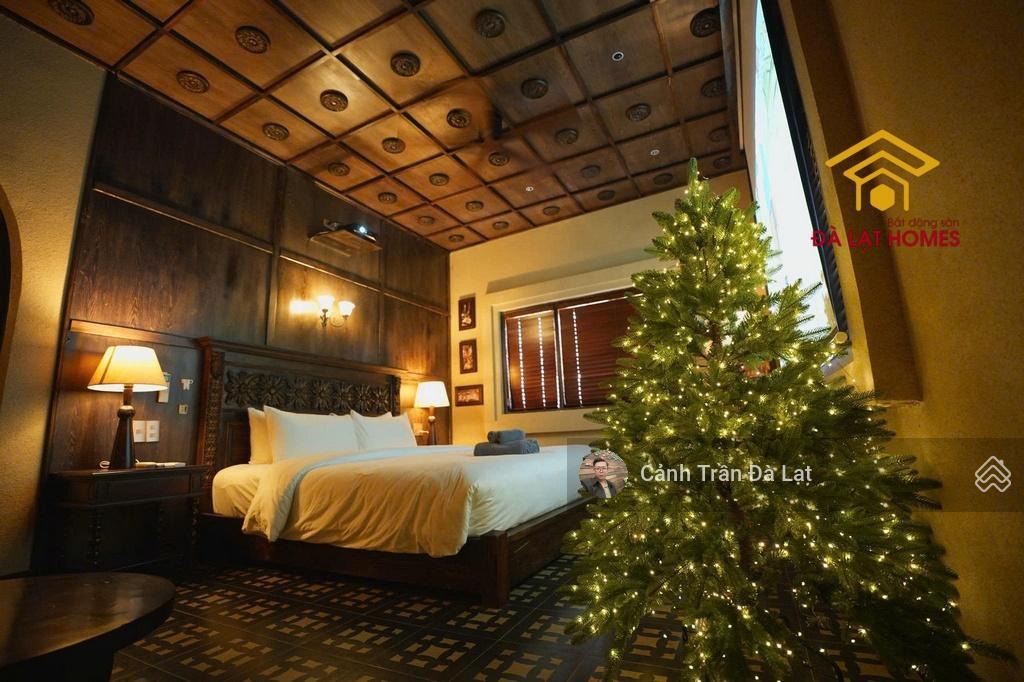 Villa mặt tiền hoàng hoa thám, sở hữu thế thoải dốc, view giá trị.