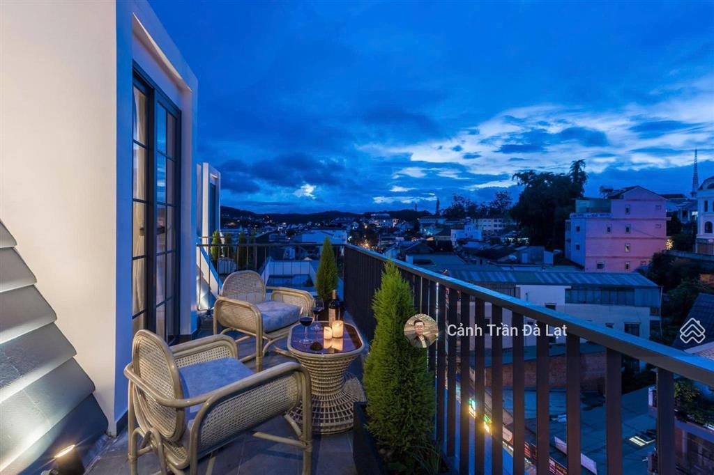 Bán khách sạn sang trọng mặt tiền hoàng diệu đà lạt. 23 phòng cao cấp, vị trí đắc địa