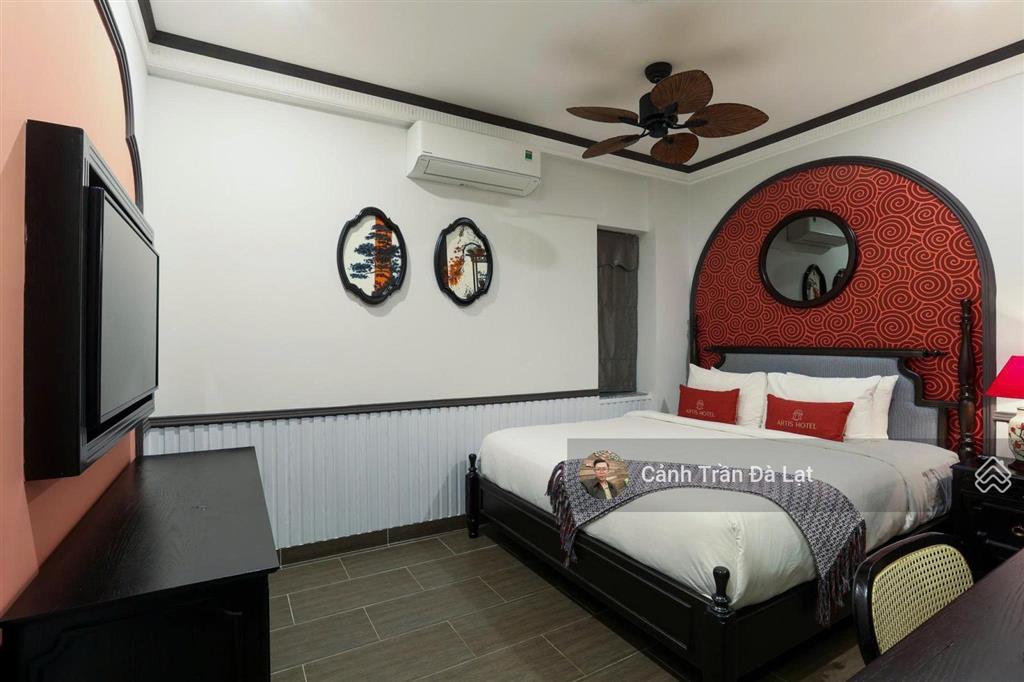 Bán khách sạn sang trọng mặt tiền hoàng diệu đà lạt. 23 phòng cao cấp, vị trí đắc địa