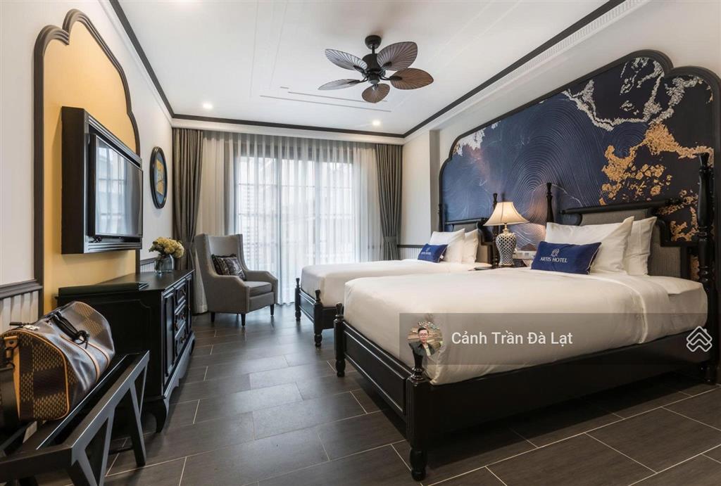 Bán khách sạn sang trọng mặt tiền hoàng diệu đà lạt. 23 phòng cao cấp, vị trí đắc địa