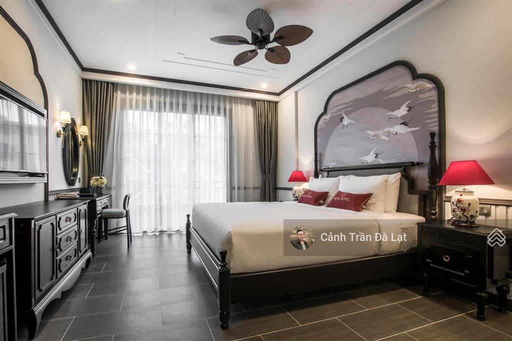 Bán khách sạn sang trọng mặt tiền hoàng diệu đà lạt. 23 phòng cao cấp, vị trí đắc địa