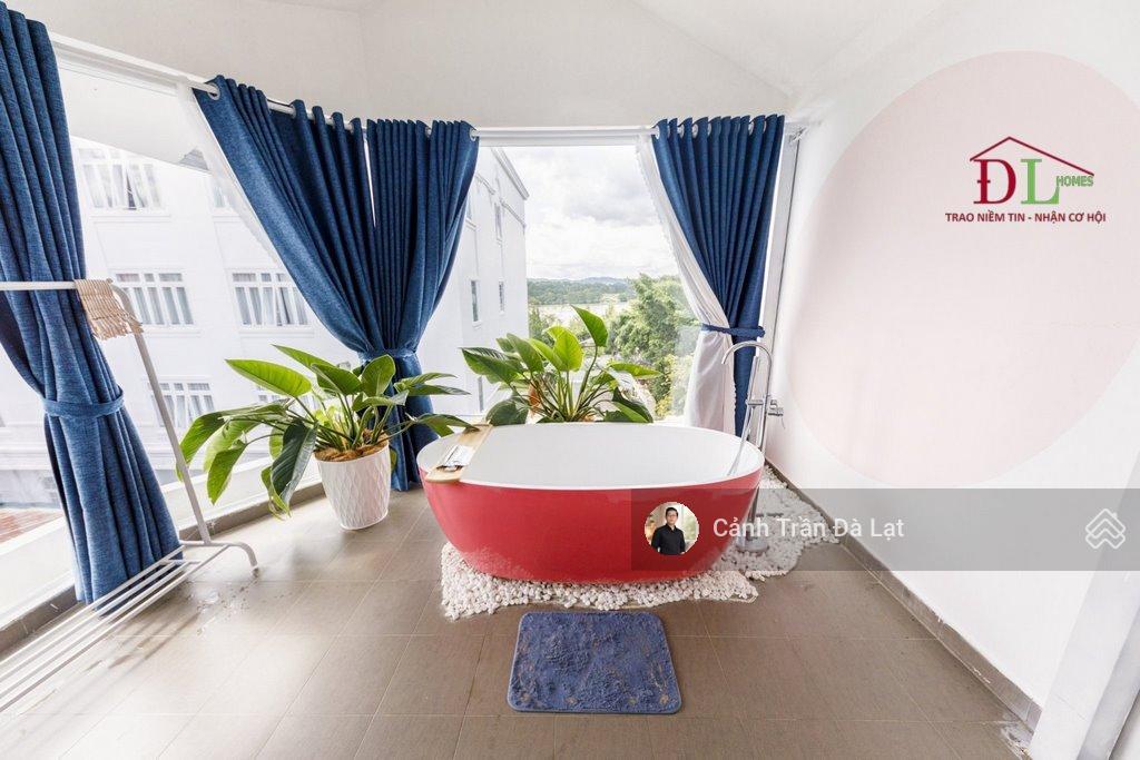 Villa hồ tùng mậu đà lạt đi bộ ra hồ xuân hương chỉ 3 phút. 138m2 giá 16 tỷ.