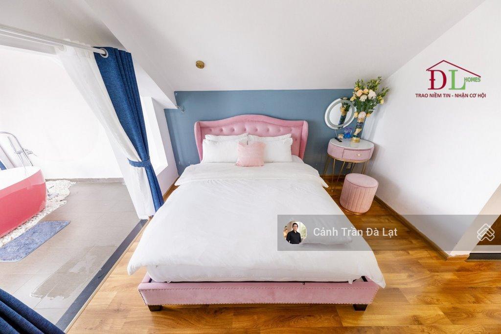 Villa hồ tùng mậu đà lạt đi bộ ra hồ xuân hương chỉ 3 phút. 138m2 giá 16 tỷ.