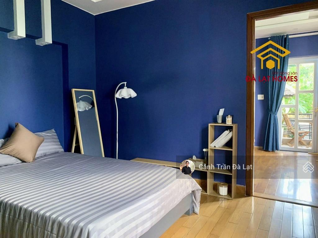 Villa hồ tùng mậu đà lạt đi bộ ra hồ xuân hương chỉ 3 phút. 138m2 giá 16 tỷ.