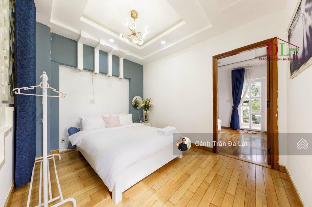 Villa hồ tùng mậu đà lạt đi bộ ra hồ xuân hương chỉ 3 phút. 138m2 giá 16 tỷ.