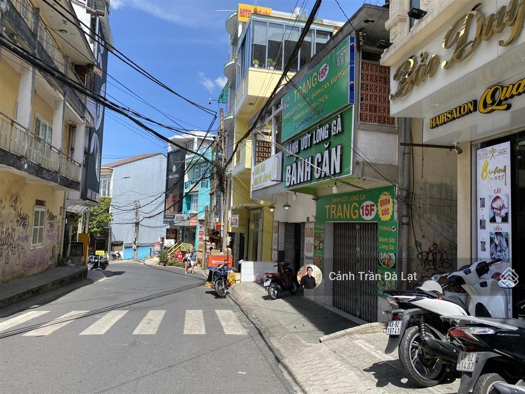 Hiếm nhà mặt tiền trương công định đà lạt lõi hòa bình hiếm. ngang 5,25m nở hậu 8,1m. giá 22,5 tỷ