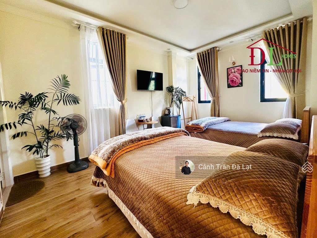 Bán căn villa 11 phòng rộng rãi, vị trí trung tâm, full nội thất vào vận hành ngay.