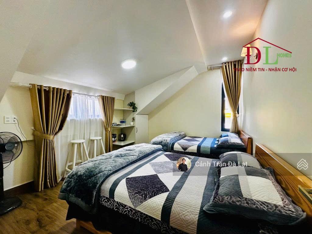 Bán căn villa 11 phòng rộng rãi, vị trí trung tâm, full nội thất vào vận hành ngay.