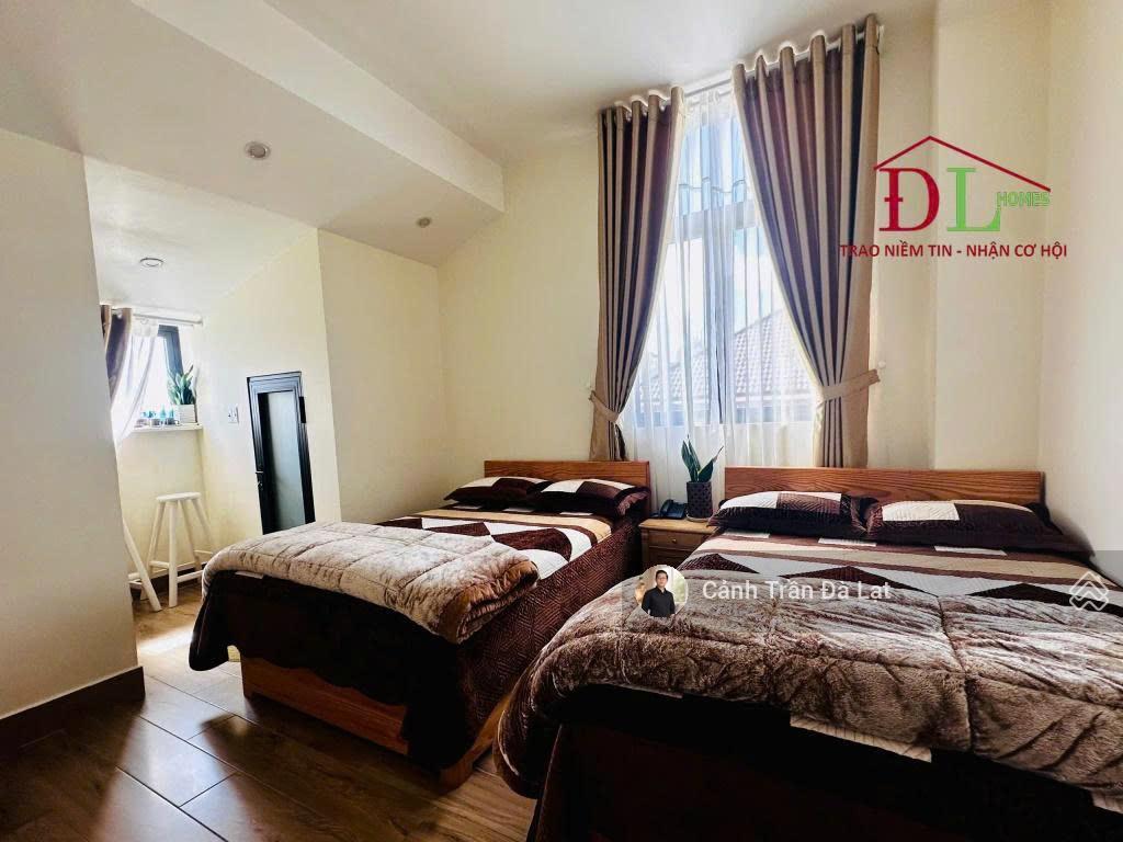 Bán căn villa 11 phòng rộng rãi, vị trí trung tâm, full nội thất vào vận hành ngay.