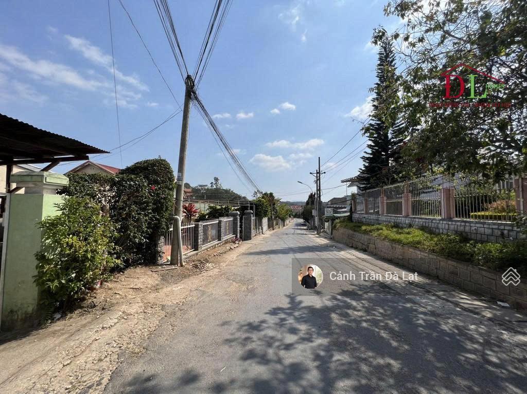 Lô đất 2 mặt tiền hoàng hoa thám, vị trí hiếm có với góc view cận thông