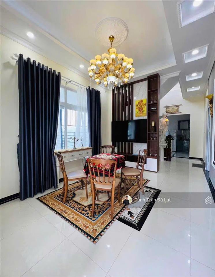 Giảm mạnh 12 tỷ còn 8 tỷ. bán gấp villa view đẹp yết kiêu, p.5, đà lạt