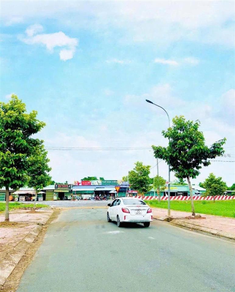 Bán gấp đất chợ thủ thừa, ngay trung tâm hành chính thủ thừa, long an