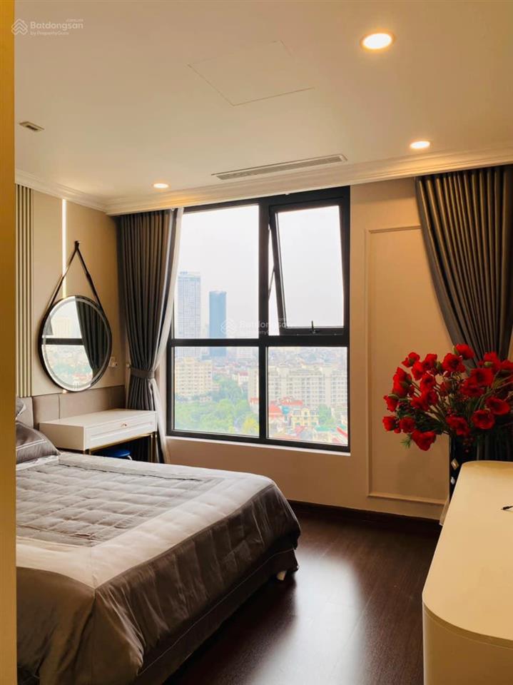 Chính chủ cần bán gấp căn hộ 2pn 82m2 tại the park home  thành thái giá chỉ 8.5 tỷ 0976 044 ***