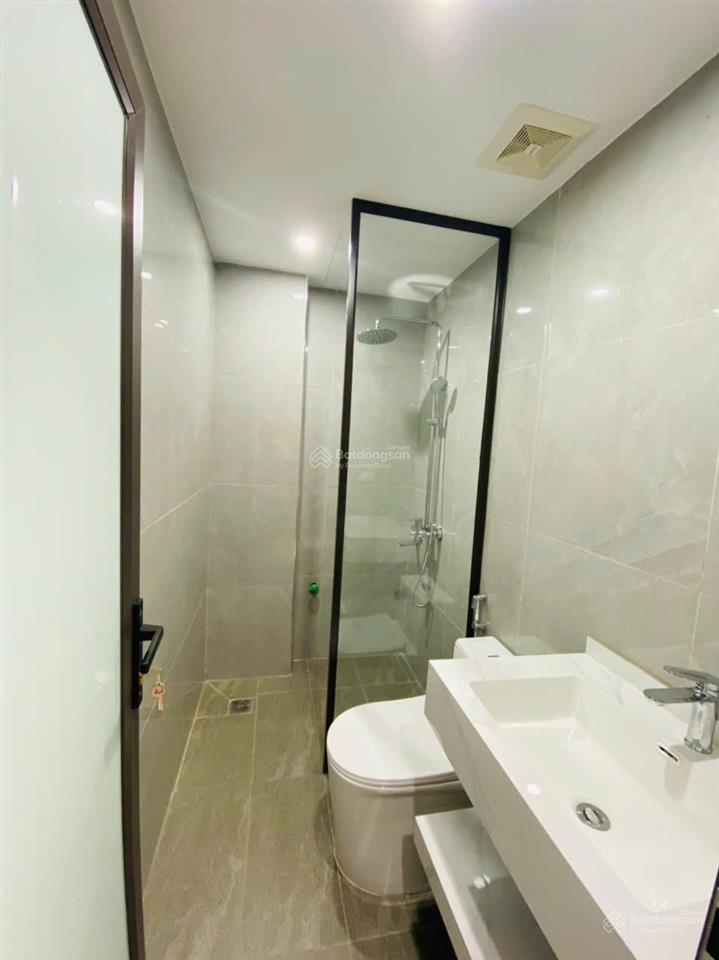 Bán nhà pl quân đội phố phùng chí kiên  hoàng quốc việt. 55m² x 8 tầng, thang máy, ô tô vào nhà