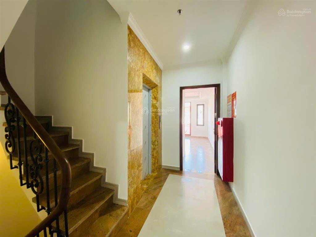 Bán nhà pl quân đội phố phùng chí kiên  hoàng quốc việt. 55m² x 8 tầng, thang máy, ô tô vào nhà