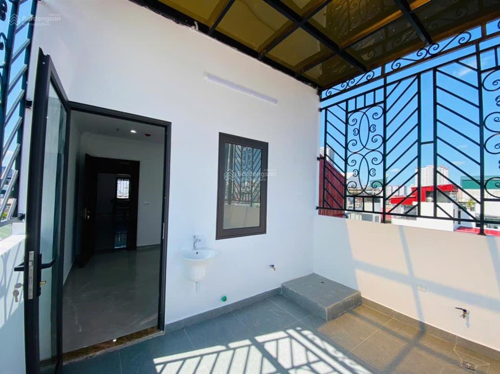 Bán nhà pl quân đội phố phùng chí kiên  hoàng quốc việt. 55m² x 8 tầng, thang máy, ô tô vào nhà