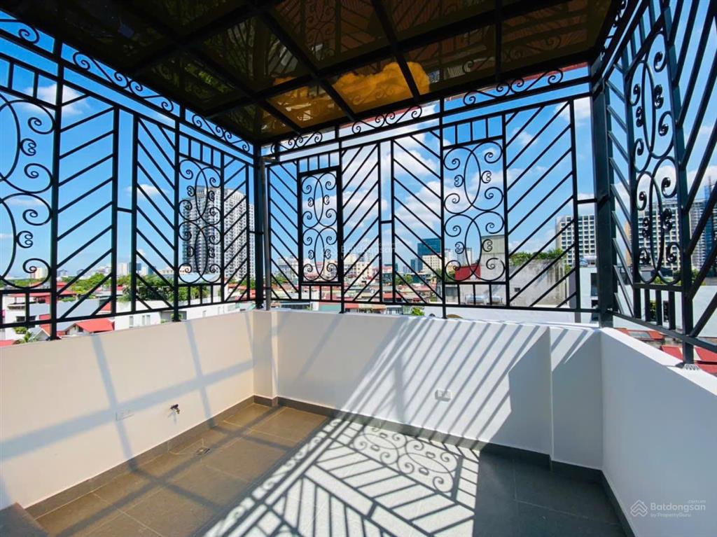 Bán nhà pl quân đội phố phùng chí kiên  hoàng quốc việt. 55m² x 8 tầng, thang máy, ô tô vào nhà