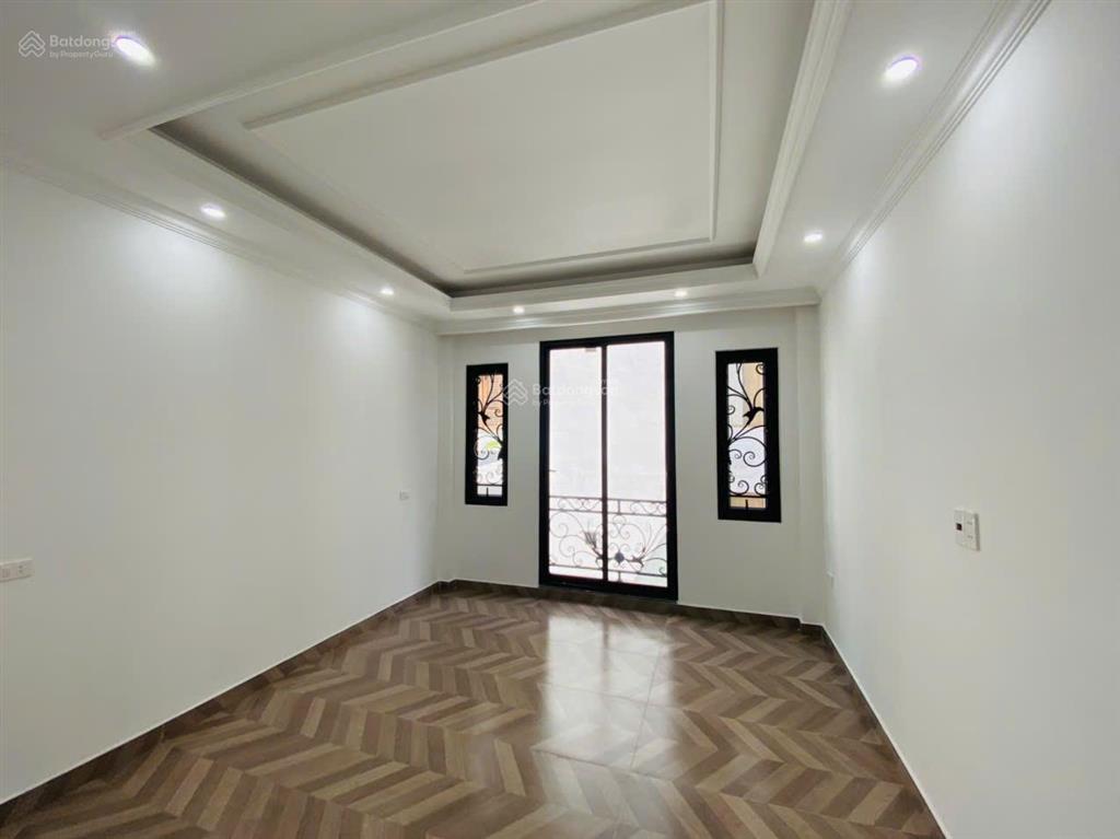 Bán nhà pl quân đội phố phùng chí kiên  hoàng quốc việt. 55m² x 8 tầng, thang máy, ô tô vào nhà