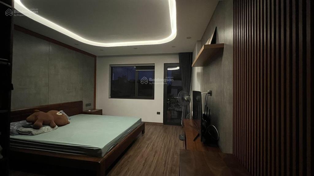 Bán nhà phân lô phố nguyễn chánh, yên hoà, cầu giấy. 60m2 x 5 tầng còn mới, ô tô tránh, vỉa hè.