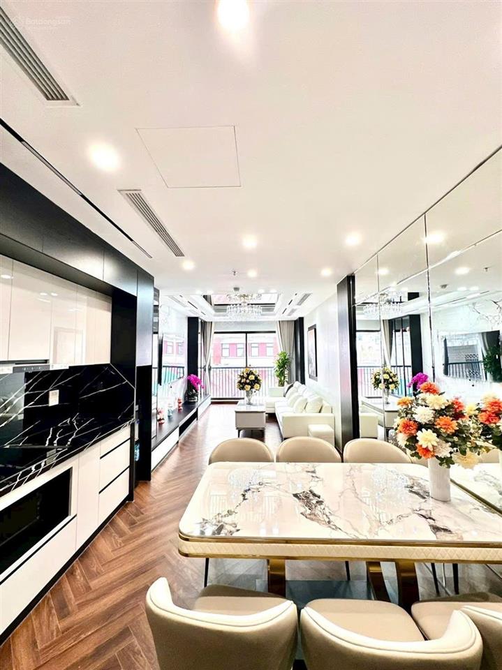 Nhà xây mới 55m2 x 7 tầng, thang máy. phân lô mạc thái tổ, trung kính, ô tô tránh, giá 29,5 tỷ