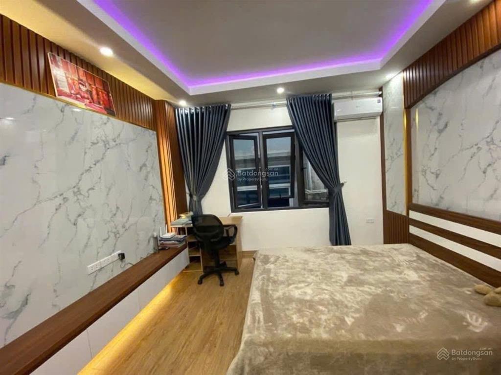 Bán nhà 4 tầng ngõ 61 lê văn lương thông 125 nguyễn ngọc vũ, vị trí đẹp cách phố đúng 30m, ô tô